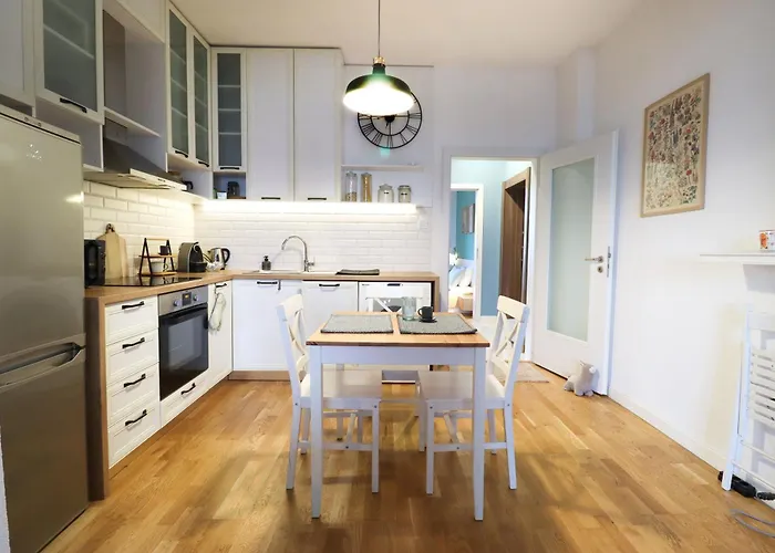 Classy Residential 1bdrm Flat With View And Elevator Lejlighed